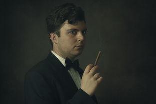 (筑梦公馆人物)筑梦公馆男房东的外貌和身份特征怎样? (筑梦公馆人物)筑梦公馆男房东的外貌和身份特征怎样?