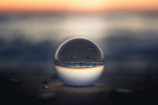 扩展后的标题为："逆空使命和孤独战机：一个孤独英雄面对逆境的壮举与挑战"。