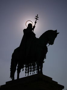 详解中世纪骑士的誓言：权限与责任，勇气与忠诚是如何塑造其荣耀与信仰的